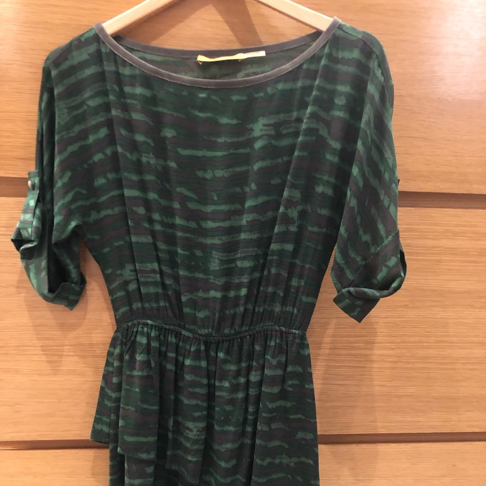 Alice + Olivia green patterned dress